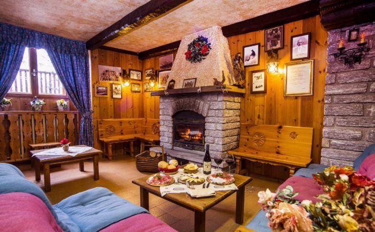 Hotel Des Glaciers in Courmayeur , Italy image 12 